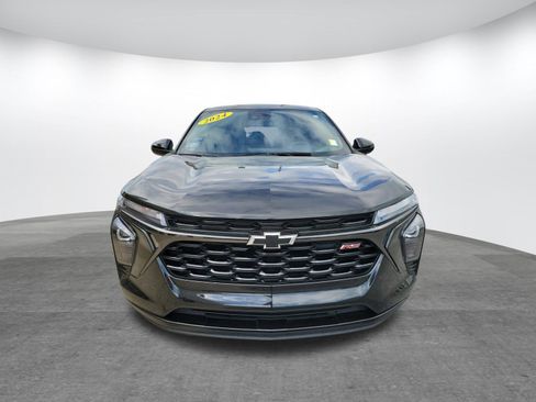 Used 2024 Chevrolet Trax RS w/ Driver Confidence Package image 2