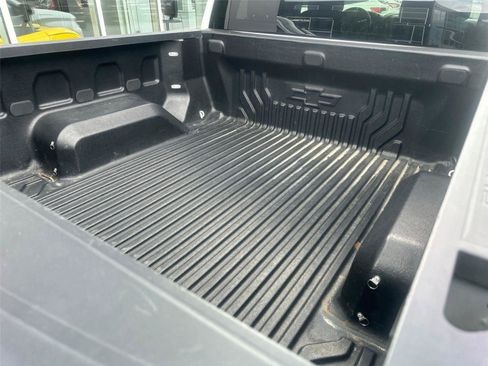 Used 2019 Chevrolet Silverado 1500 Custom w/ Custom Value Package AWD/4WD image 16