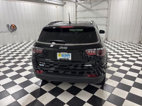 Used 2026 Jeep Compass Latitude AWD/4WD image 4