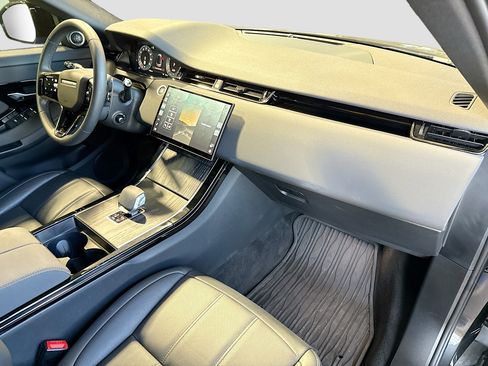 Used 2025 Land Rover Range Rover Evoque Dynamic SE image 14