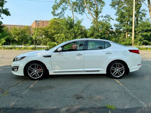 Used 2013 Kia Optima SX w/ Limited Pkg FWD image 2