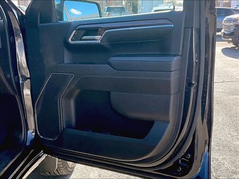 Used 2023 Chevrolet Silverado 1500 LT image 12