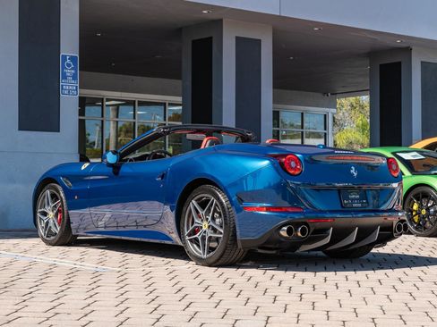 Used 2016 Ferrari California T image 45