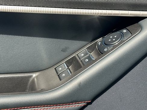 Certified 2025 Ford Explorer ST-Line image 13