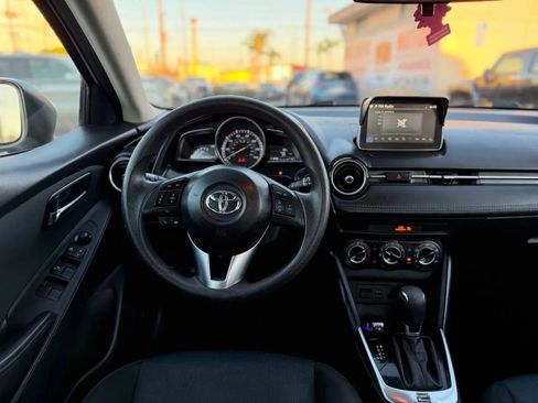 Used 2017 Toyota Yaris iA image 27