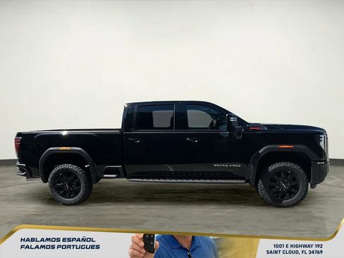 New 2026 GMC Sierra 2500 AT4 w/ AT4 Premium Plus Package AWD/4WD image 7