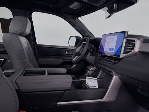 New 2026 Toyota Tundra Limited AWD/4WD image 33