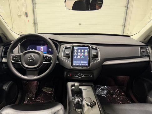 Used 2024 Volvo XC90 B5 Core w/ Protection Package Premier AWD/4WD image 36