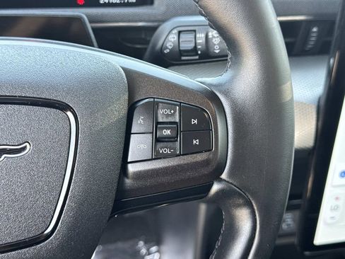 Used 2023 Ford Mustang Mach-E Select image 11