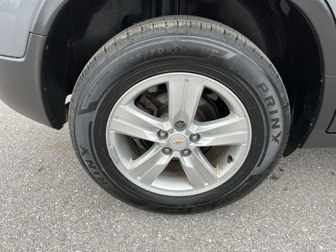 Used 2019 Chevrolet Trax LT w/ LT Convenience Package image 20