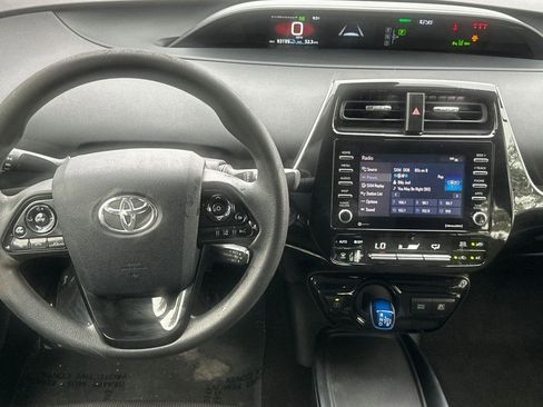 Used 2021 Toyota Prius LE image 14