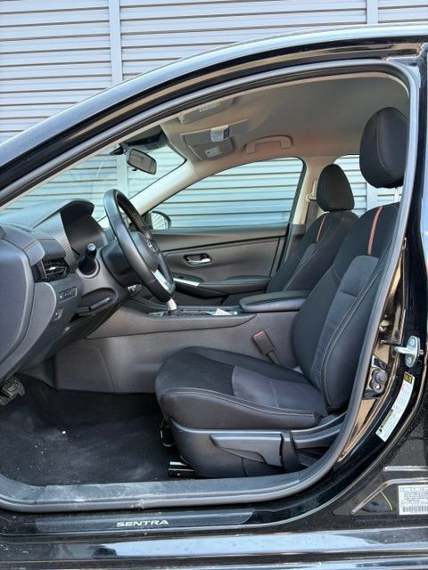 Used 2025 Nissan Sentra SR FWD image 5
