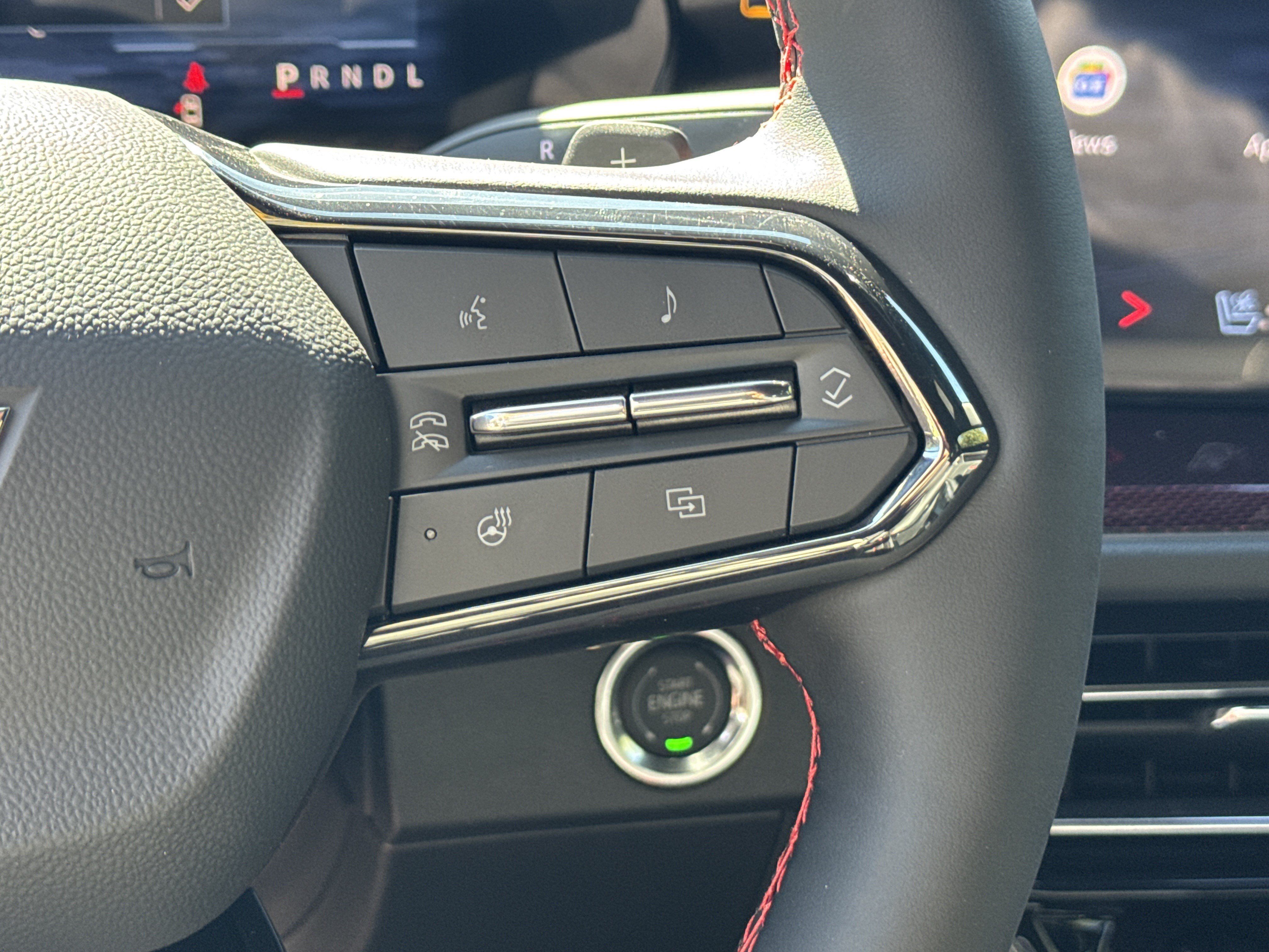 New 2027 Chevrolet Traverse RS w/ LPO, Floor Liner Package FWD image 27