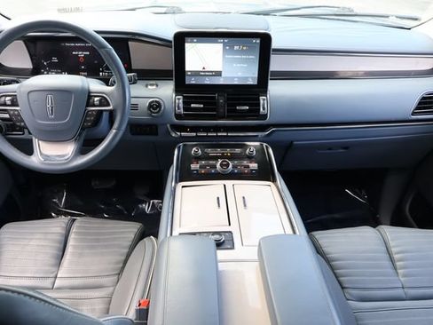 Used 2021 Lincoln Navigator Black Label AWD/4WD image 17