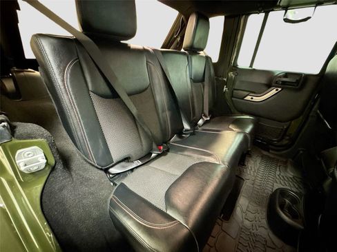 Used 2016 Jeep Wrangler Unlimited Sahara image 24