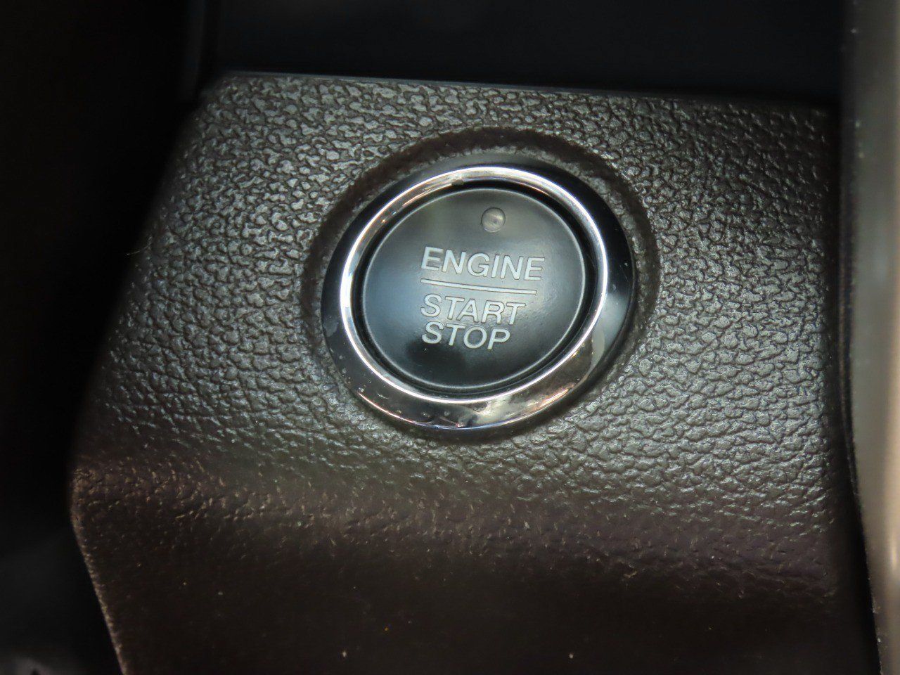 Used 2015 Ford F150 King Ranch w/ Equipment Group 601A Luxury AWD/4WD image 25