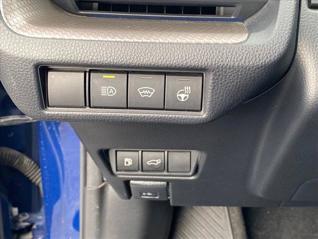 Used 2023 Toyota Prius Limited FWD image 12