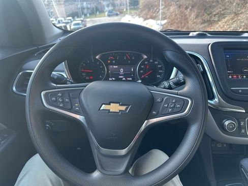 Used 2022 Chevrolet Equinox LS w/ LS Convenience Package image 14