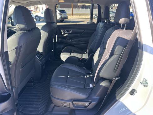 Used 2024 Subaru Ascent Limited w/ Technology Package image 10