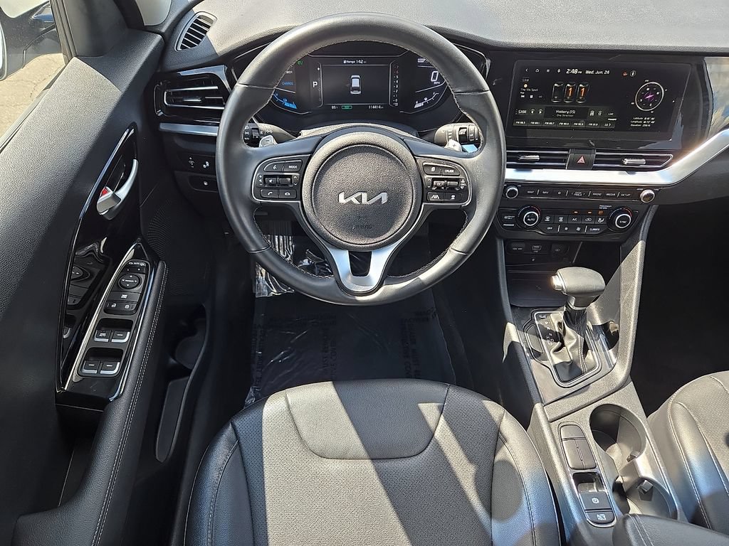 Used 2022 Kia Niro Touring Special Edition FWD image 12