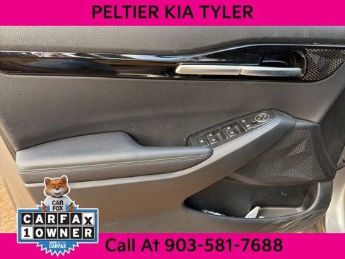 Certified 2025 Kia Seltos EX w/ EX Sunroof Package image 16