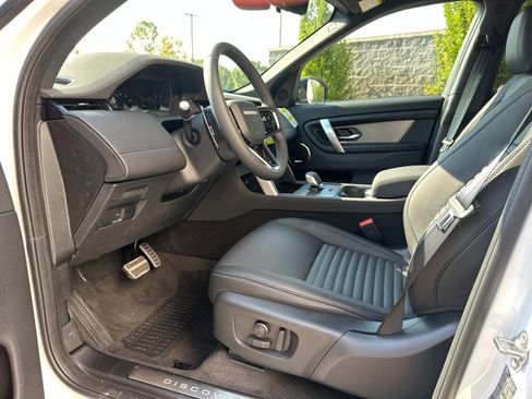 New 2025 Land Rover Discovery Sport Dynamic SE AWD/4WD image 11