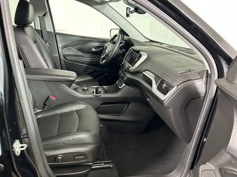 Used 2023 GMC Terrain SLT image 29