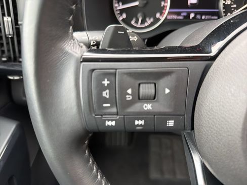 Used 2023 Nissan Pathfinder SV AWD/4WD image 24