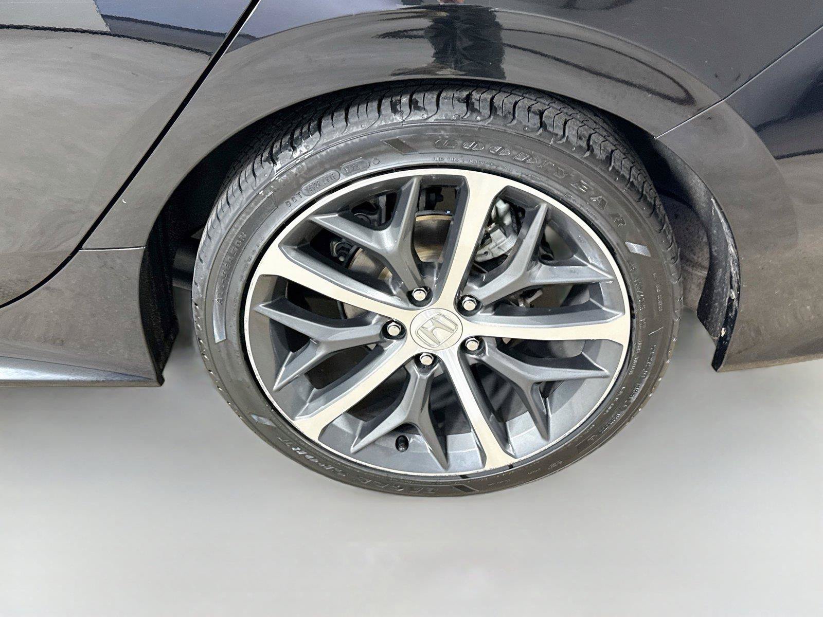 Certified 2024 Honda Civic Touring image 30