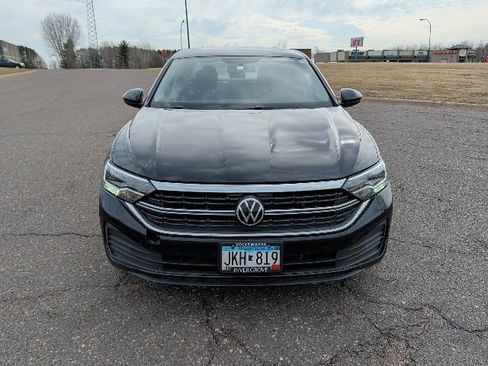 Used 2022 Volkswagen Jetta S image 10