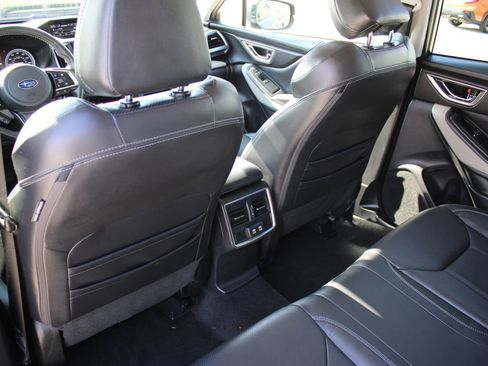 Used 2024 Subaru Forester Limited image 30