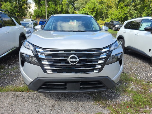 Used 2024 Nissan Rogue SV FWD image 1