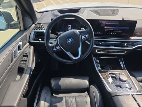 Used 2025 BMW X5 xDrive50e image 14