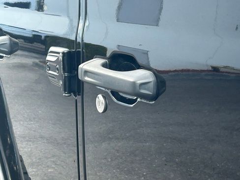 Used 2021 Jeep Wrangler Unlimited Sahara image 20