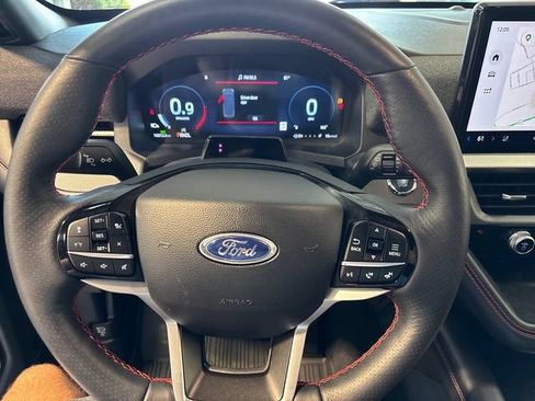 Used 2025 Ford Explorer ST-Line AWD/4WD image 8