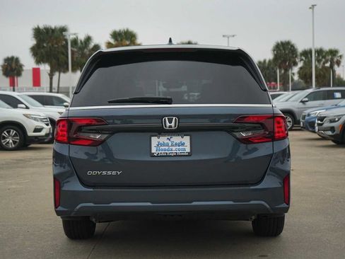 Certified 2026 Honda Odyssey EX-L image 5