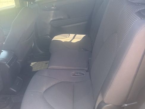 Used 2023 Toyota Highlander LE AWD/4WD image 17