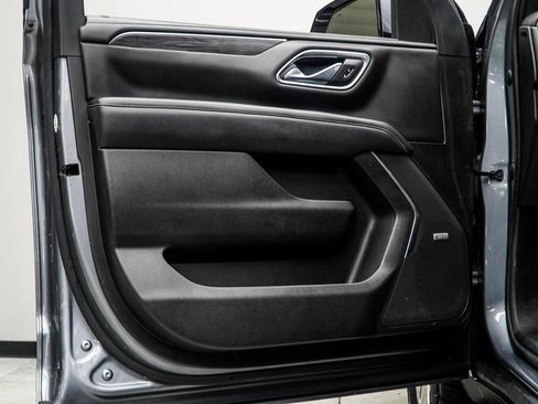 Used 2021 GMC Yukon SLT w/ SLT Luxury Plus Package image 38