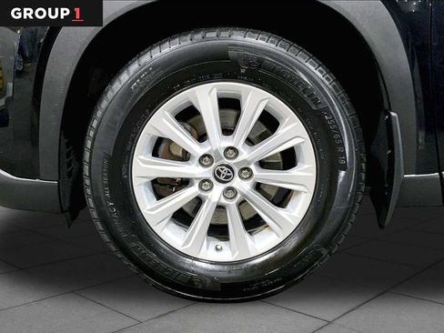 Certified 2024 Toyota Grand Highlander AWD image 11
