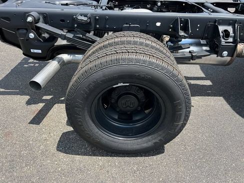 New 2026 RAM 3500 Tradesman AWD/4WD image 9