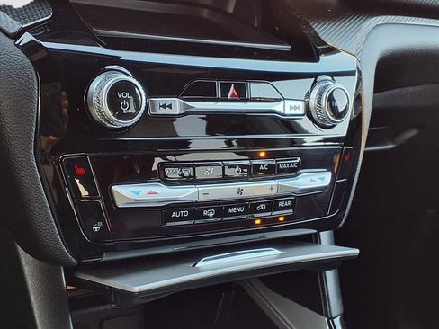 Used 2023 Ford Explorer ST-Line image 14