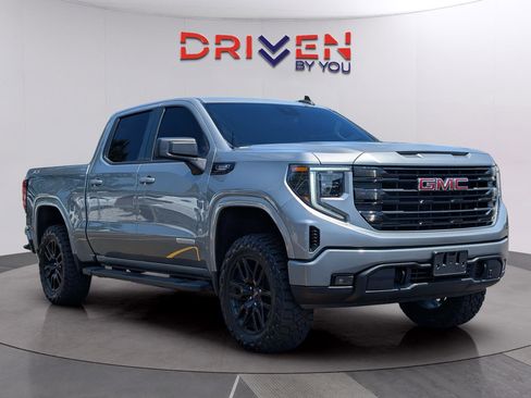 Used 2024 GMC Sierra 1500 Elevation w/ X31 Off-Road Package AWD/4WD image 11