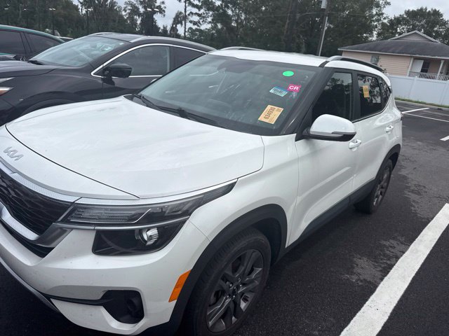 Used 2023 Kia Seltos S FWD image 2