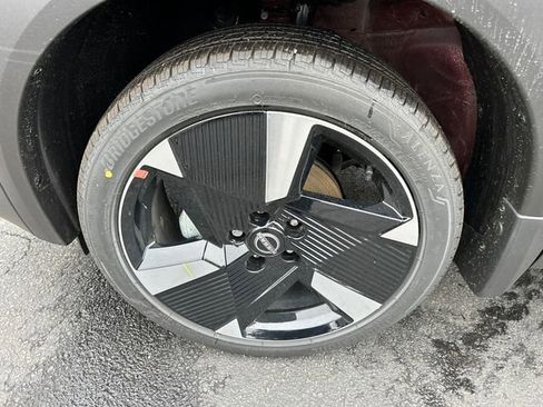New 2026 Nissan Kicks SR AWD/4WD image 8