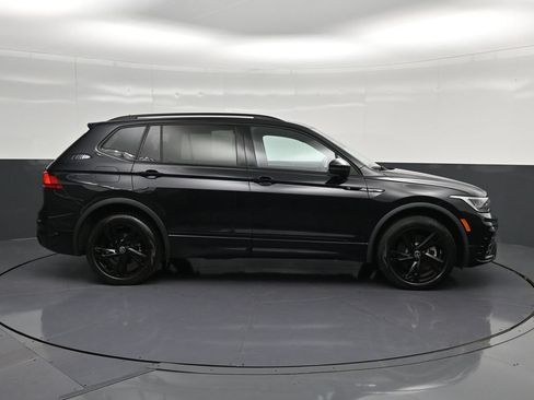 Used 2023 Volkswagen Tiguan SE R-Line FWD image 4