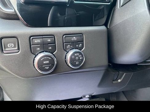 Used 2023 GMC Sierra 1500 Elevation w/ Preferred Package AWD/4WD image 8