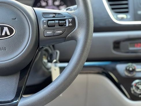 Used 2016 Kia Sedona L FWD image 30