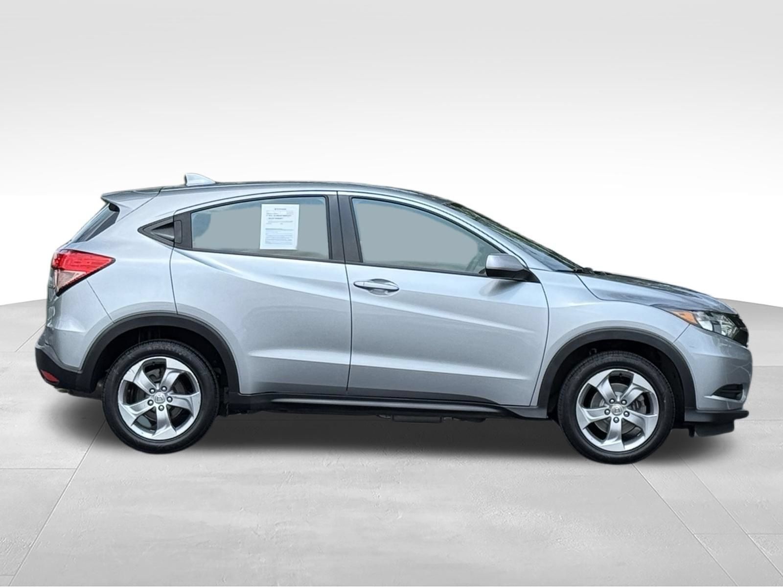Used 2018 Honda HR-V LX image 3