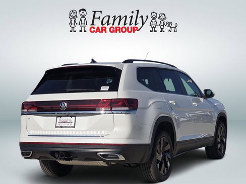 New 2026 Volkswagen Atlas SE FWD image 4