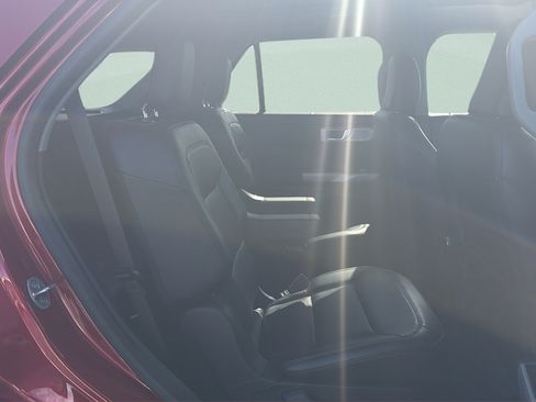 Certified 2024 Ford Explorer Limited w/ Limited Technology Package AWD/4WD image 43